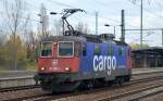 Re 421 397-1 am 05.11.15 Durchfahrt Bhf.