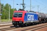 Noch mal aus der N�he SBB Cargo Leasinglok Re 482 037-9 mit Ganzzug Kesselwagen unterwegs, 28.06.11 Bhf.