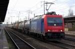 SBB Cargo Mietlok Re 482 039-5 f�r LOCON t�tig mit Containerzug am 28.11.13 Bhf.