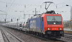 Erstaunlicher Weise fuhr an diesem Tag noch zweiter PKW-Transportzug mit 482 047-8 (für HSL) mit fabrikneuen VW Crafter Transporter aus polnischer Produktion durch den Bf.