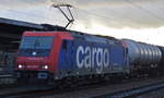 HSL mit Re 482 036-1 und Kesselwagenzug (leer) Richtung Stendell am 04.12.17 Bf.