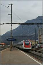 Ein ICN auf dem Weg nach Chiasso bei der Durchfahrt in Giubiasco.
20. M�rz 2013