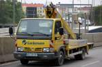 Ein NISSAN Cabstar mit Arbeitsb�hne der Fa.
