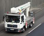 Ein MAN TGL 8.180 mit BISON/PALFINGER Arbeitsb�hne der Fa.
