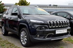 Die neueste Generation eines Jeep Cherokee, eigentlich hatte fast jede Generation ihren optischen Reiz, man sieht über das Jahr enorm viele davon inzwischen in Berlin und auch diese neueste