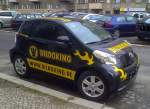 Toyota iQ als Werbetr�ger f�r Freudenspender, lustige Idee, 27.04.13 Berlin-Pankow.