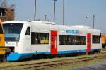 Hier noch mal von der Seite, der VT 304 (95 80 0650 300-6 D-STAP) der Stadler Pankow GmbH, seitlich steht STADLER Shuttle drauf, ehemaliges Vorf�hrfahrzeug verliehen an die ODEG als Ersatztriebzug am