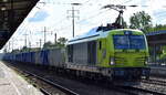 ITL - Eisenbahngesellschaft mbH, Dresden [D] mit der geleasten Alpha Trains Vectron Dual Lok  248 054-9  [NVR-Nummer: 90 80 2248 054-9 D-ITL] und einem Ganzzug Drehgestell-Hochbordwagen (leer) am