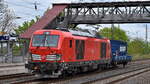 DB Cargo AG, Mainz [D] mit ihrer Vectron Dual Mode Light   249 007  [NVR-Nummer: 90 80 2249 007-6 D-DB] und einem Güterzug Richtung Rbf.
